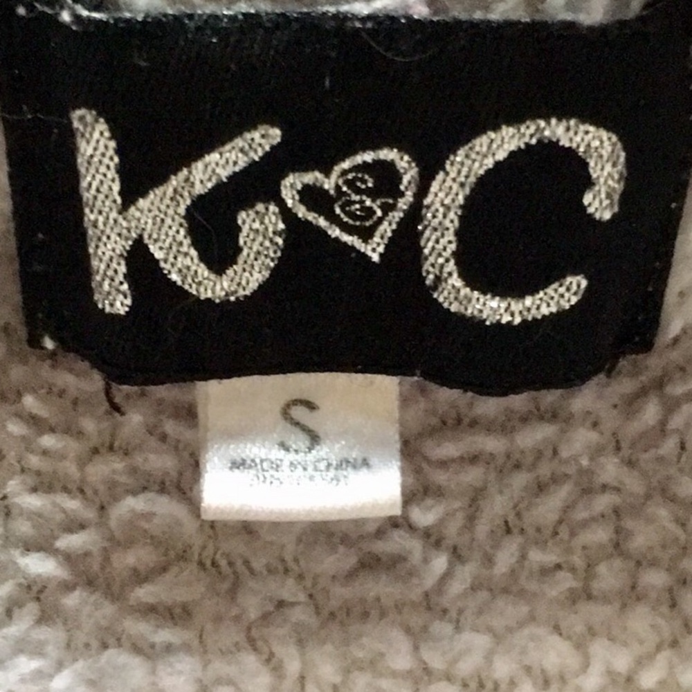 K & C LIGHTWEIGHT PLUSH FLEECE ROBE with RUFFLES - Picture 2 of 6